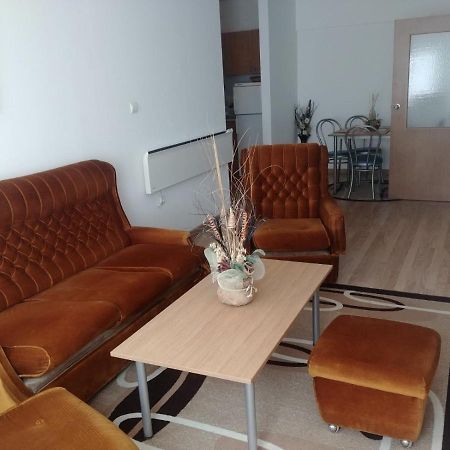 Apartment "Moni" パンポロボ エクステリア 写真