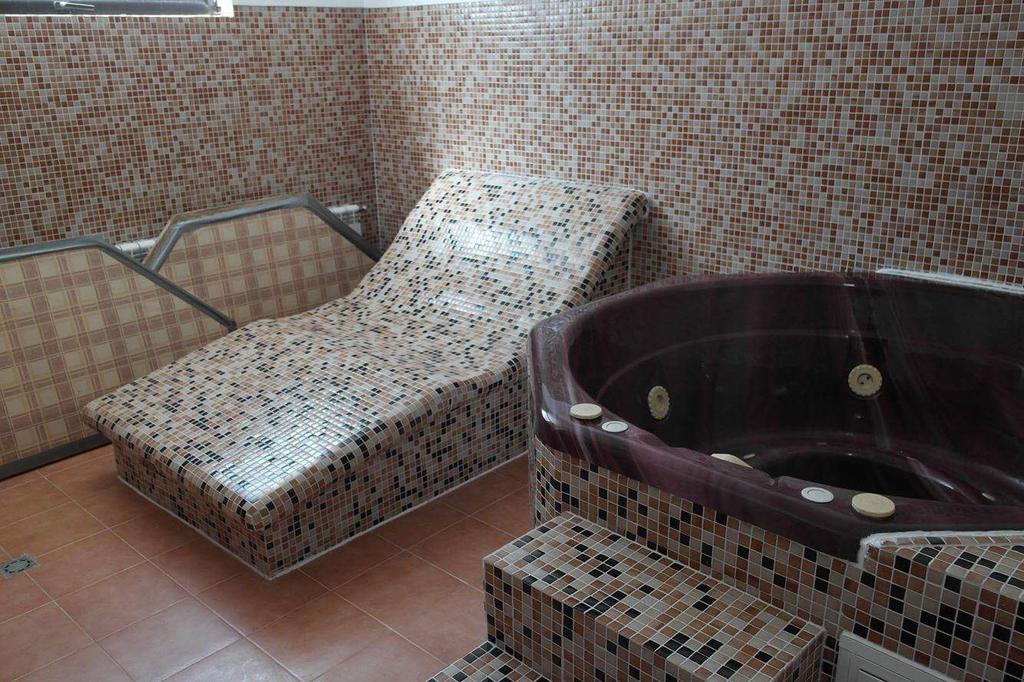 Apartment "Moni" パンポロボ エクステリア 写真